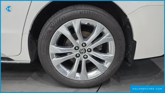 TOYOTA SIENNA 2.5 HYBRID 2WD