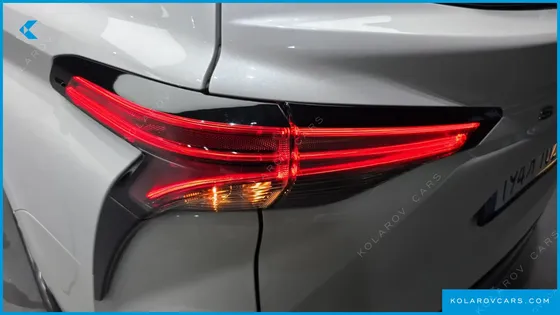 TOYOTA SIENNA 2.5 HYBRID 2WD