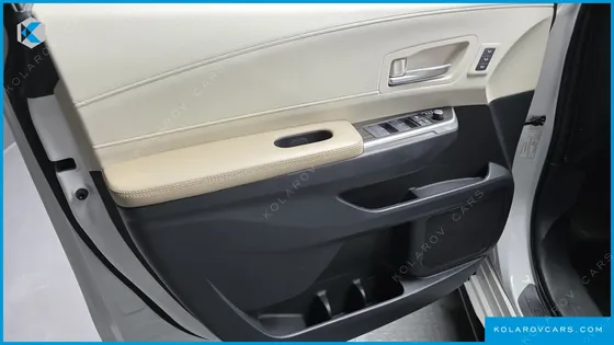 TOYOTA SIENNA 2.5 HYBRID 2WD
