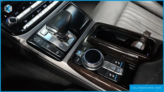GENESIS EQ900 3.8 GDI AWD
