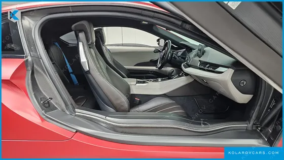 BMW I8 COUPE