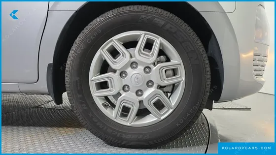 HYUNDAI STARIA TOURER 11-SEATER