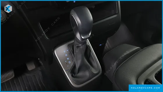 HYUNDAI STARIA TOURER 11-SEATER