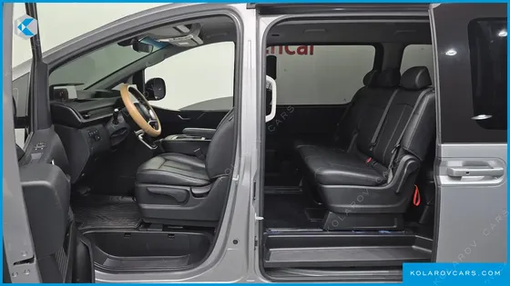 HYUNDAI STARIA TOURER 11-SEATER