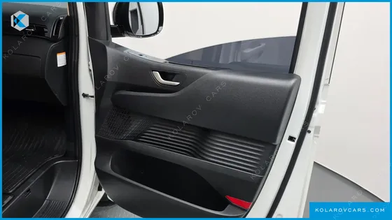 HYUNDAI STARIA HEV 1.6 CARGO 5-SEATER