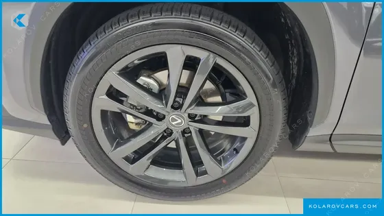LEXUS NX PREMIUM