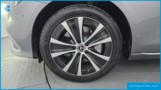 MERCEDES E-CLASS E300E 4MATIC EXCLUSIVE