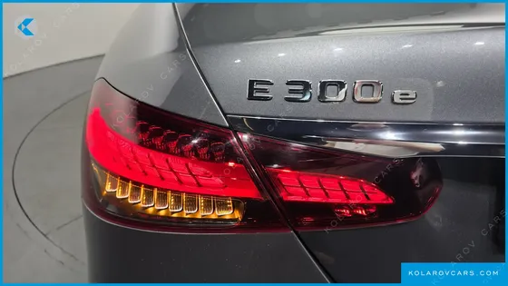 MERCEDES E-CLASS E300E 4MATIC EXCLUSIVE