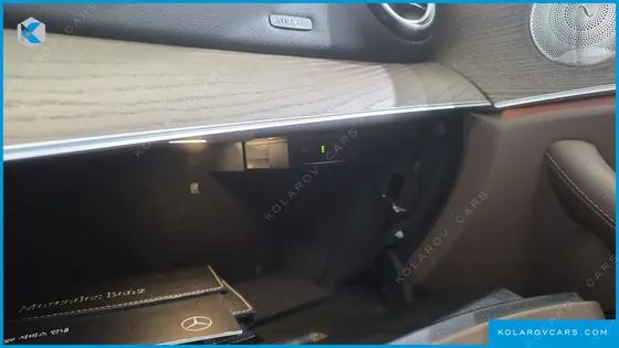 MERCEDES E-CLASS E300E 4MATIC EXCLUSIVE