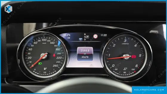 MERCEDES E-CLASS E220D AVANTGARDE