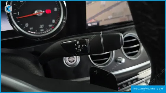MERCEDES E-CLASS E220D AVANTGARDE