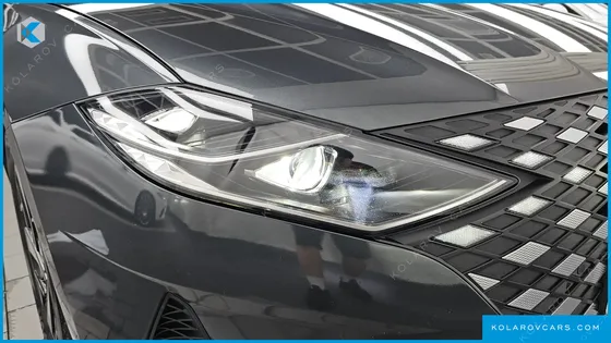 HYUNDAI GRANDEUR LE BLANC