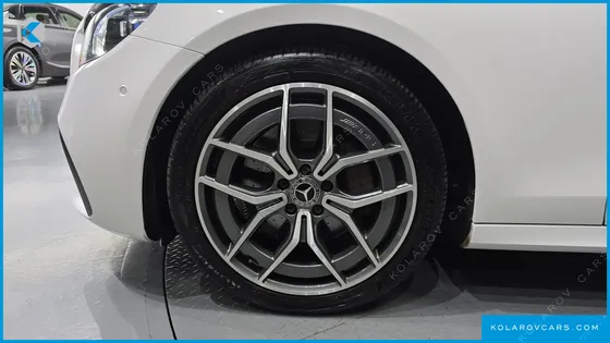 MERCEDES E-CLASS E220D 4MATIC AMG LINE