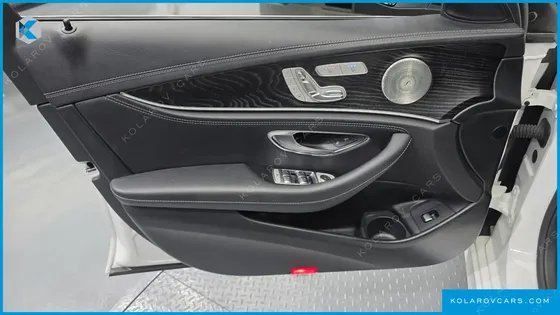 MERCEDES E-CLASS E220D 4MATIC AMG LINE