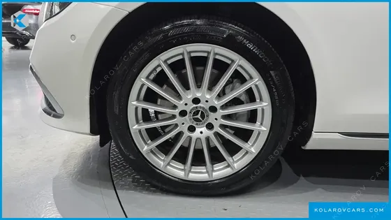 MERCEDES E-CLASS E220D 4MATIC EXCLUSIVE