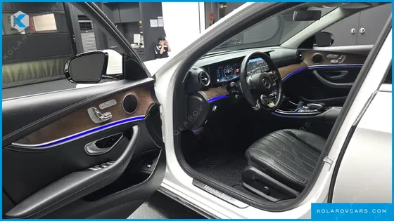 MERCEDES E-CLASS E300 4MATIC EXCLUSIVE