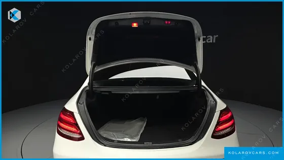 MERCEDES E-CLASS E300 4MATIC EXCLUSIVE
