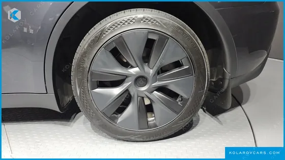 TESLA MODEL Y LONG RANGE AWD