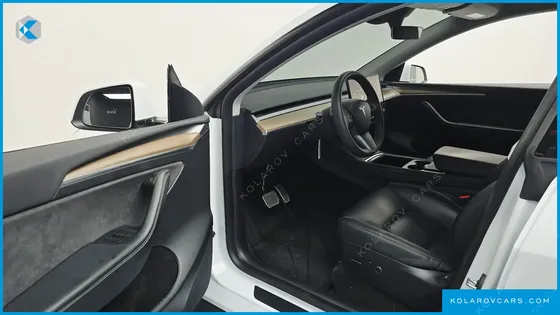 TESLA MODEL Y RWD