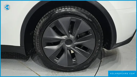 TESLA MODEL Y RWD