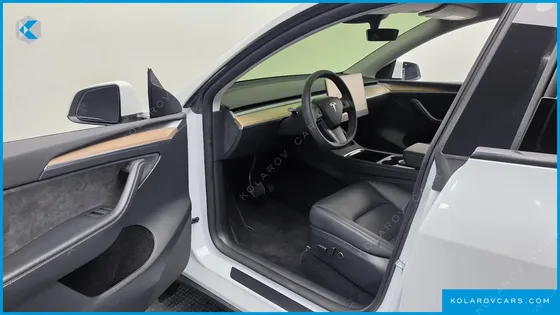 TESLA MODEL Y RWD