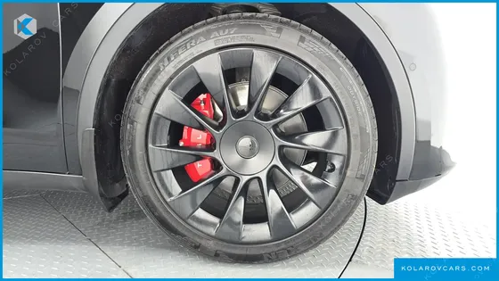 TESLA MODEL Y LONG RANGE AWD