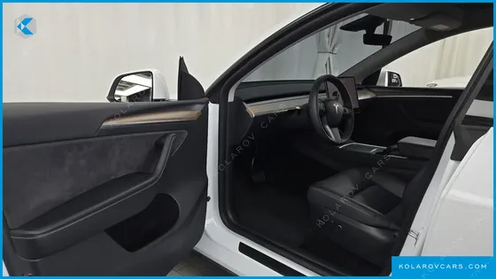 TESLA MODEL Y RWD