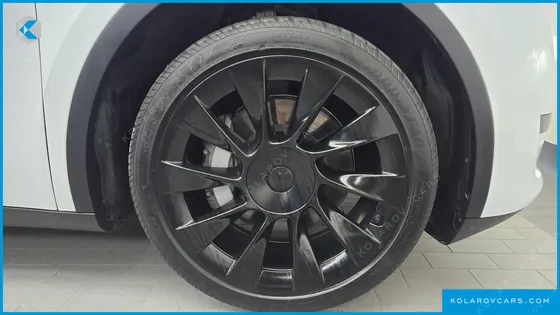 TESLA MODEL Y RWD