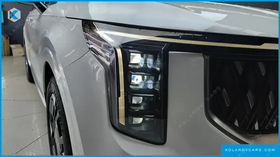KIA CARNIVAL GASOLINE 9-SEATER NOBLESSE