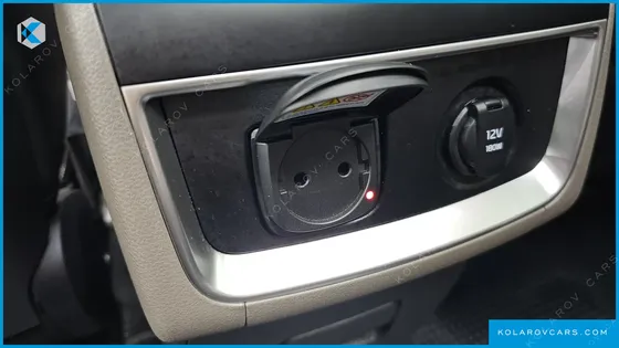 KIA CARNIVAL HEV 9SEATER SIGNATURE