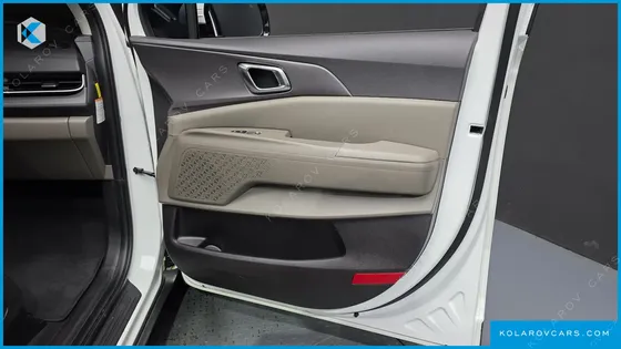KIA CARNIVAL HEV 9SEATER NOBLESS