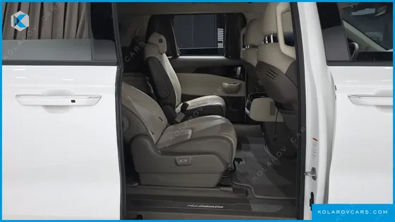 KIA CARNIVAL HEV 9-SEATER HI-LIMOUSINE