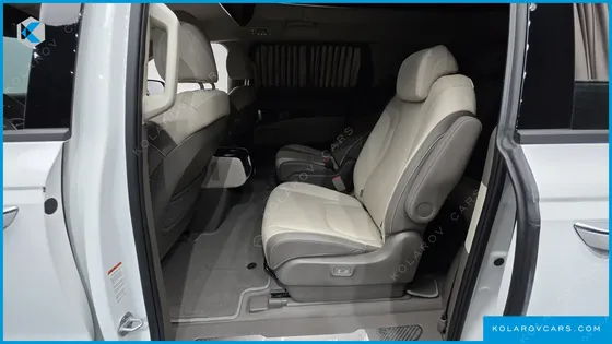 KIA CARNIVAL HEV 9-SEATER HI-LIMOUSINE