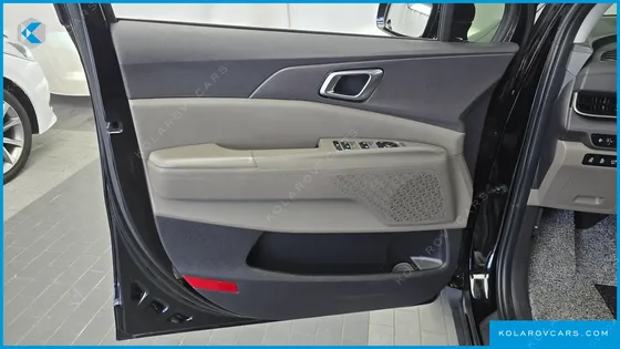 KIA CARNIVAL HEV 9SEATER NOBLESS