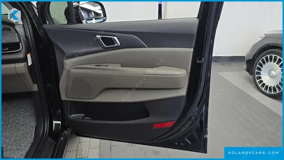 KIA CARNIVAL HEV 9SEATER NOBLESS
