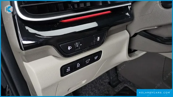 KIA CARNIVAL GASOLINE 7-SEATER HI LIMOUSINE