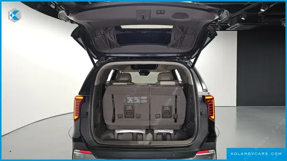 KIA CARNIVAL GASOLINE 7-SEATER HI LIMOUSINE