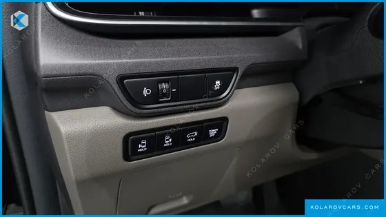 KIA CARNIVAL DIESEL 7-SEATER NOBLESSE