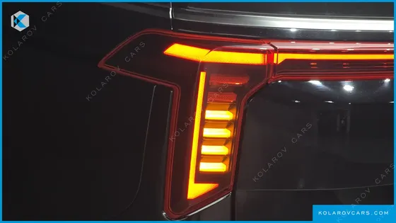 KIA CARNIVAL DIESEL 7-SEATER NOBLESSE