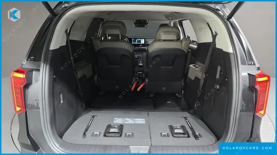 KIA CARNIVAL DIESEL 7-SEATER NOBLESSE