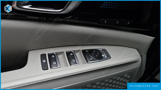 KIA CARNIVAL HEV 9SEATER GRAVITY