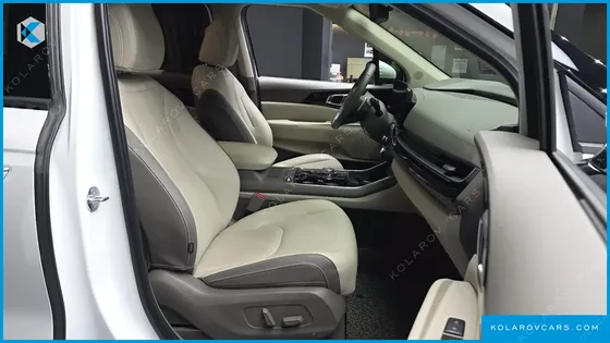 KIA CARNIVAL GASOLINE 7-SEATER HI LIMOUSINE