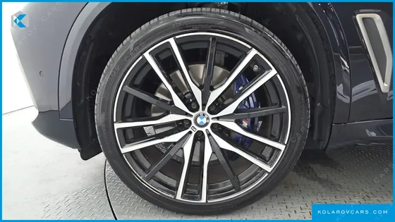 BMW X5 M50I