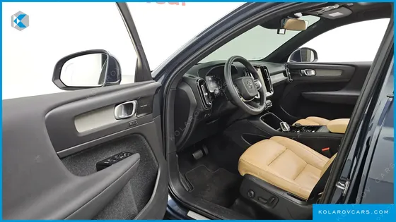 VOLVO XC40 B4 INSCRIPTION