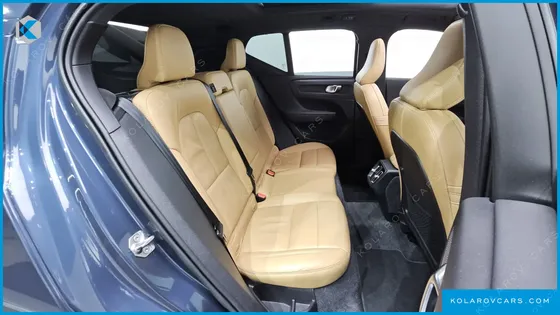 VOLVO XC40 B4 INSCRIPTION