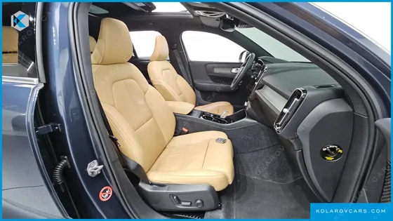 VOLVO XC40 B4 INSCRIPTION