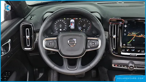 VOLVO XC40 B4 INSCRIPTION