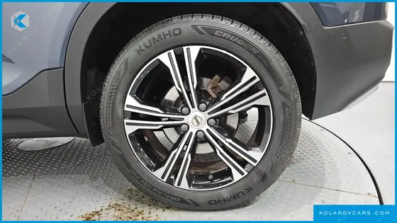 VOLVO XC40 B4 INSCRIPTION