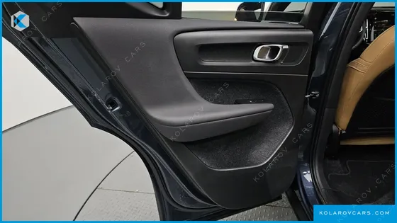 VOLVO XC40 B4 INSCRIPTION