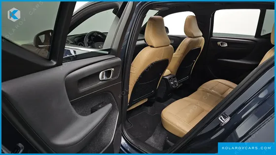 VOLVO XC40 B4 INSCRIPTION